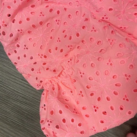 Lilly Pulitzer Shaila Top in Shellona Coral Neon Sunburst Eyelet. Size XS - Picture 9 of 9